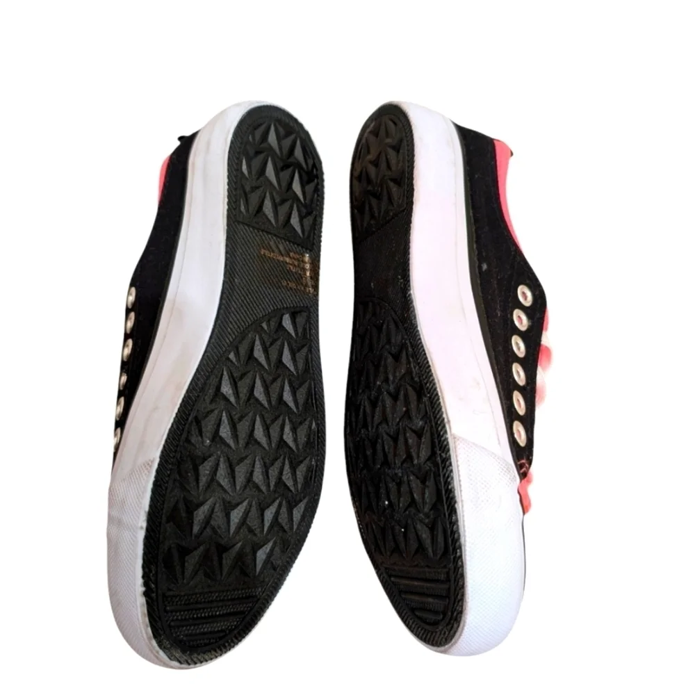Twisted Woman Canvas KIX Double Upper Lo-Top Sneaker Black/NEONPINK Size 6